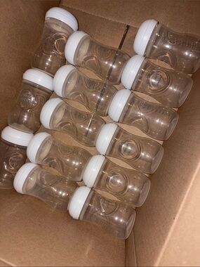 14 count of Philips Avent Plastic Bottles